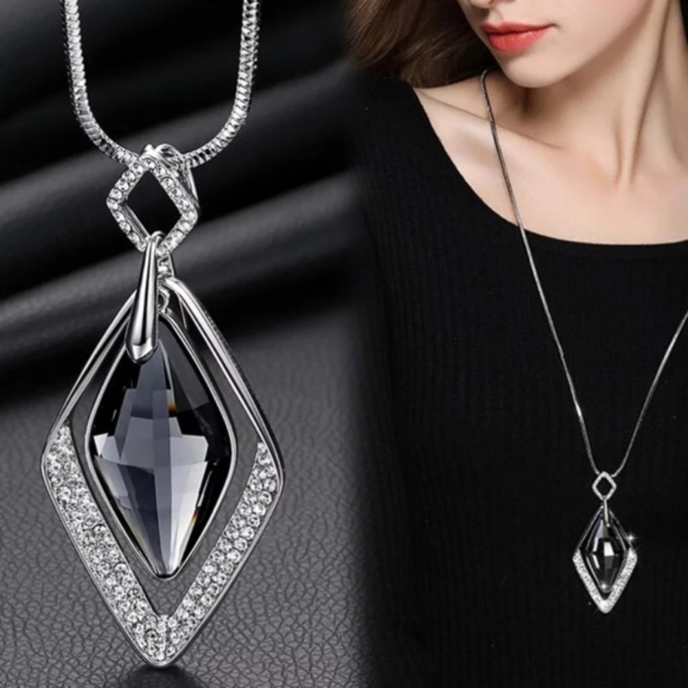 Rhombus Shaped Statement Necklace